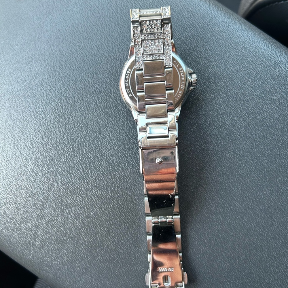 Michael Kors Watch - Picture 5 of 5
